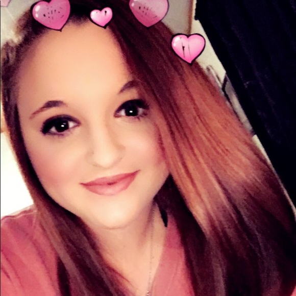 Meet your Posher, Amber - Picture 1 of 1
